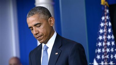 الرئيس اﻷمريكي يأمر بتنكيس اﻷعلام حداد على أرواح 