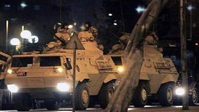 عاجل.. الجيش التركي يطوق مقر حزب العدالة والتنمية الحاكم