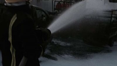 حريق بمحل توزيع غاز بينبع يأتي على مركبتين و70 أسطوانة