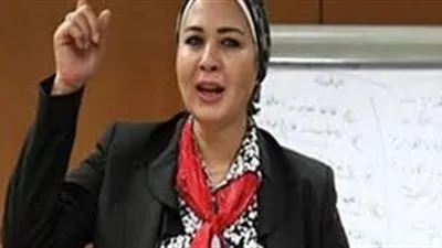 عزمى مجاهد: 