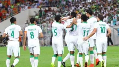 أهلى جدة يستبعد 8 أسماء من قائمته قبل الموسم الجديد