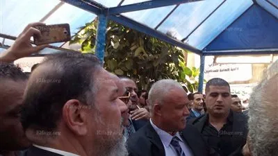 المحامون يحملون منتصر الزيات على الأعناق (صور)