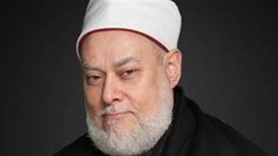 علي جمعة يداعب متصلة: 