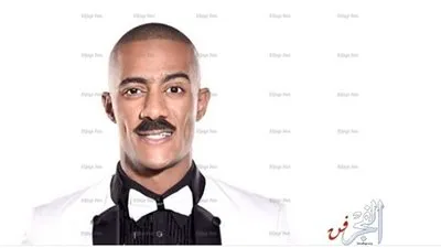  شاهد.. محمد رمضان يرحب بأحمد رزق ورغدة بعد انتهاء عرض 