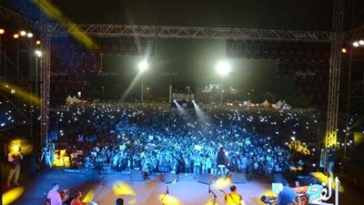 حشدُ جماهيريُ كبير في حفل تامر حسني بالمغرب (صور)