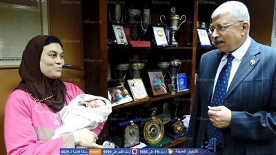 مدير أمن الغربية يفرج عن مولود في بطن أمه (صور)