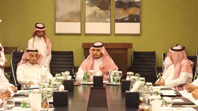 انتخاب رئيس وأعضاء المجلس التأسيسي لـ 