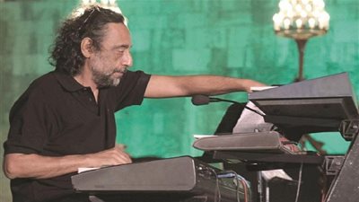 فتحي سلامة يضع اللمسات الأخيرة لألبومه الجديد في تركيا