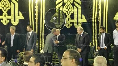 بالصور.. وصول سعد سمير وحسن حمدي عزاء طارق سليم