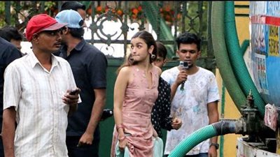  بالصور.. رانفير سينج وعليا بهات يصوران حملة إعلانية 