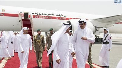 اﻹمارات تبحث مع قطر سبل التعاون 