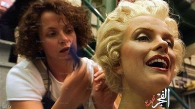 خصلتا شعر مارلين مونرو للبيع في مزاد