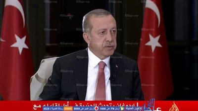 تفاصيل جديدة يكشفها أردوغان للجزيرة: كيف توجّه لاسطنبول ومن وراء جولن؟