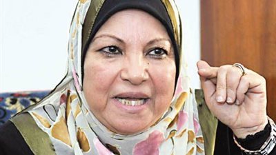 سعاد صالح: الخطبة المكتوبة نوع من أنواع تطفيش الشباب
