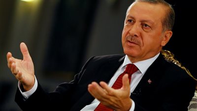إردوغان يندد بانحياز الاتحاد الأوروبي إزاء إجراءات تركيا ضد الانقلابيين