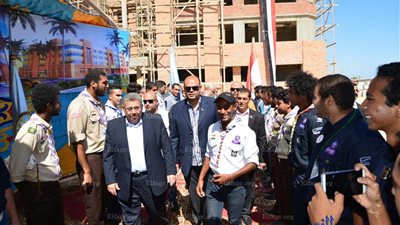 وزير التعليم العالى يتفقد مبانى المرحلة الأولى لجامعة مطروح