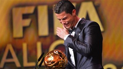 رونالدو : لست مجنون الكرة الذهبية