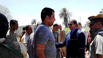 جولة مدير الأمن تتحول لجلسة صلح بين مسلمي ومسيحيي 