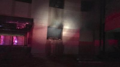 الدفاع المدني يخمد حريق في مبنى قيد الإنشاء تابع لجامعة سطام