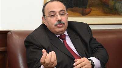 محافظ الإسكندرية يوجه اتهاما خطيرا لوزير التنمية المحلية