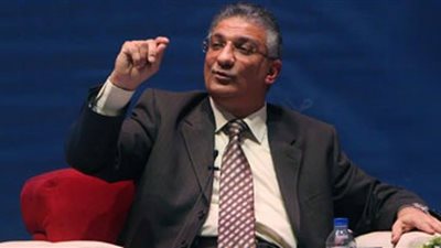 وزير التنمية المحلية يهاجم وائل الإبراشي على الهواء (فيديو)