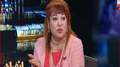 أستاذة علم اجتماع: 