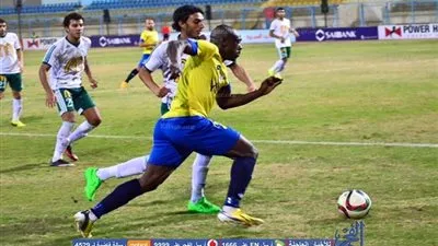 إيمانويل بناهيني يخفض عقده مع الإسماعيلي لارتفاع سعر الدولار