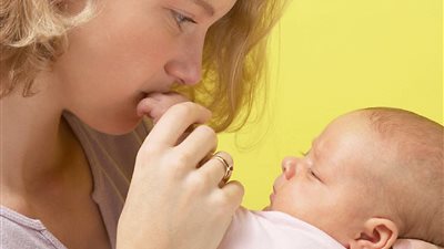 تعرفى على الأطعمة والمشروبات التى تزيد من لبنك الطبيعى