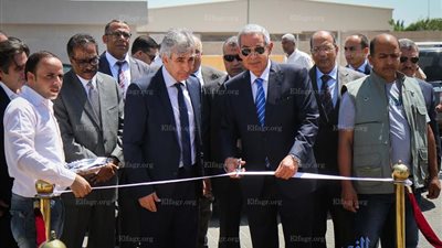 وزير الصناعة يفتتح مجمعاً للصناعات الصغيرة ومركزاً لوجستياً بـ أكتوبر
