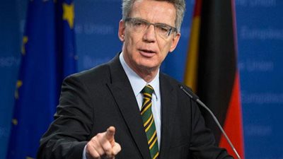 وزير الداخلية الألماني يحذر من الاشتباه في طالبي اللجوء بشكل عام 