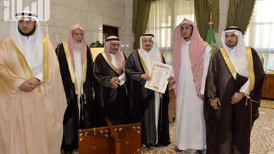 أمير الرياض يستقبل الفائز بالمركز الأول في جائزة دبي الدولية للقرآن الكريم