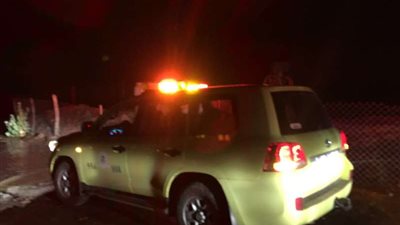 السيول تدهم قرية البغث في عسير والدفاع المدني يباشر