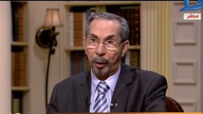 خبير اقتصادي يحمل البنك المركزي مسؤولية ارتفاع سعر الدولار