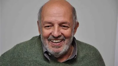 والده باكستاني ووالدته مصرية.. ما لا تعرفه عن محمد خان