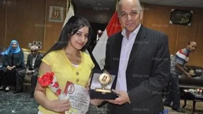 محافظ الوادي الجديد يكرم أوائل الثانوية العامة (صور) 