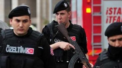 عاجل.. احتجاز قادة عسكريين أتراك فى الإمارات