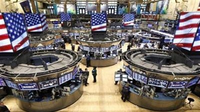 الأسهم الأمريكية تغلق على تباين مع بدء اجتماع المركزي الأمريكي 