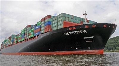 لسلطات الإيرانية تحتجز سفينة إماراتية في مياه الخليج