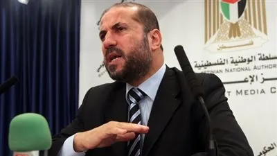 مستشار الرئيس الفلسطيني يغادر القاهرة 