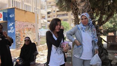 أوائل الثانوية العامة في التسعينيات والألفينات.. مدرسة لغة إنجليزية ومنهم من ينتظر حتى الآن التعيين الرسمي!