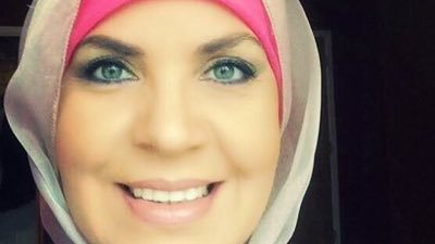 أحمد موسى يعرض فضائح آيات العرابي على الهواء