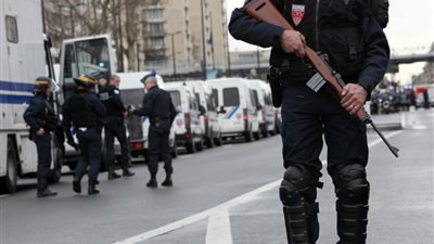 الحكومة الفرنسية تواجه انتقادات أمنية بعد هجوم الكنيسة