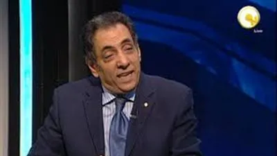 محلل سياسي يطالب السيسي بمحاسبة وزراء 