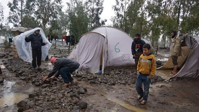 صحيفة عبرية: إسرائيل تفتح حدودها مع سوريا أمام اللاجئين