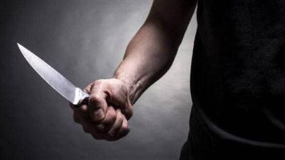 إعلامي سعودي يقتل زوجته طعنًا بسكين