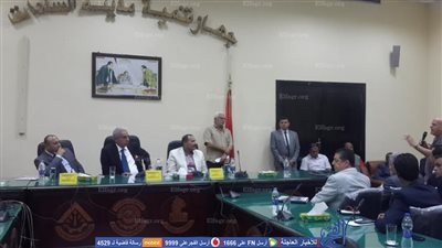 وزير الصناعة في جولة تفقدية للمنطقة الصناعية بمدينة السادات (صور)