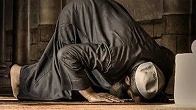 ماذا تفعل.. إذا دق جرس الباب وأنت فى الصلاة؟