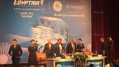 اتفاقية تعاون بين مصر للطيران وجينرال إلكتريك في مجال صيانة المحركات (صور)