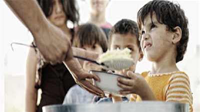 إذا لم يتم تعويض صيام أيام الفرض قبل رمضان فهل يجوز الإطعام؟.. (فيديو)