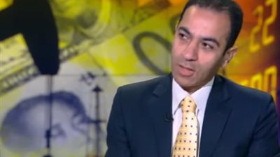 أستاذ تمويل: الدين العام وصل لـ107% من الناتج المحلي.. و12% عجز بالموازنة